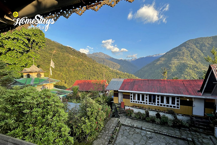 Balcony-View+Mountain Bloom Homestay-Pelling