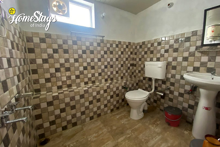 Bathroom-1-Lazy Dreams Homestay-Chail