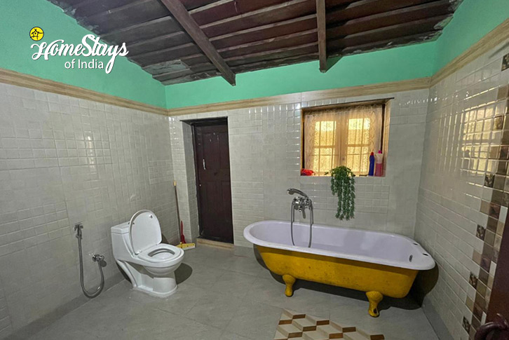 Bathroom-1-Timeless Elegance Heritage Homestay-Takdah