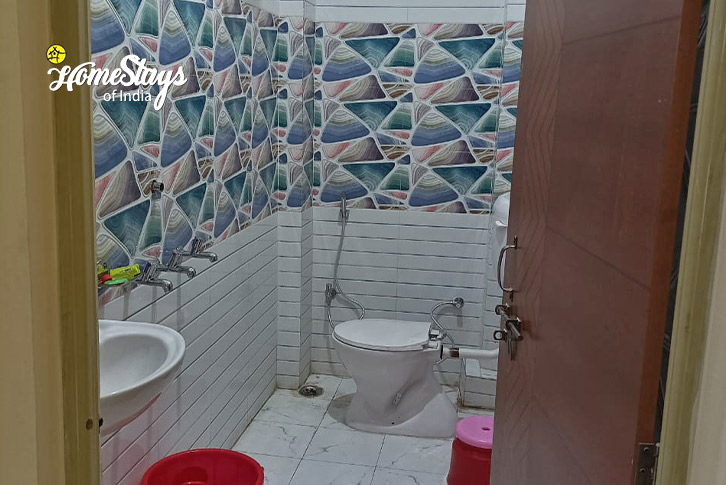 Bathroom-2-Vedic Sangam Homestay-Prayagraj