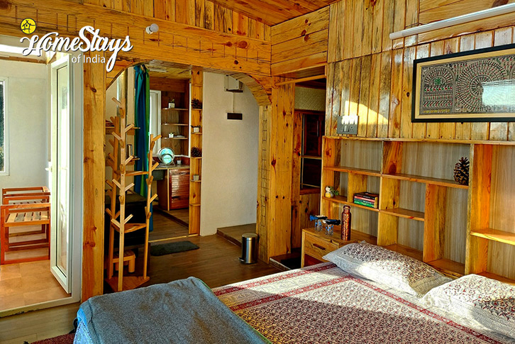 Bedroom-1-Nature's Charisma Homestay, Jalna-Almora