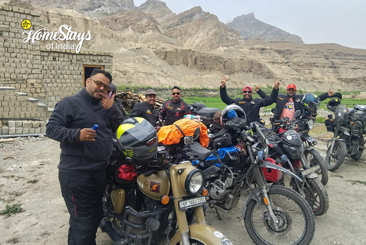 Bikers-Group-Buddha Rock Homestay-Mulbekh