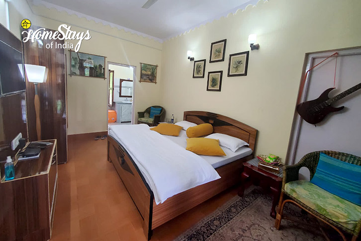 Classic-Room-1-Jone's Estate Homestay-Bhimtal