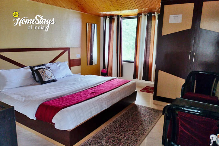 Classic-Room-1-Jagoti Homestay-Mashobra