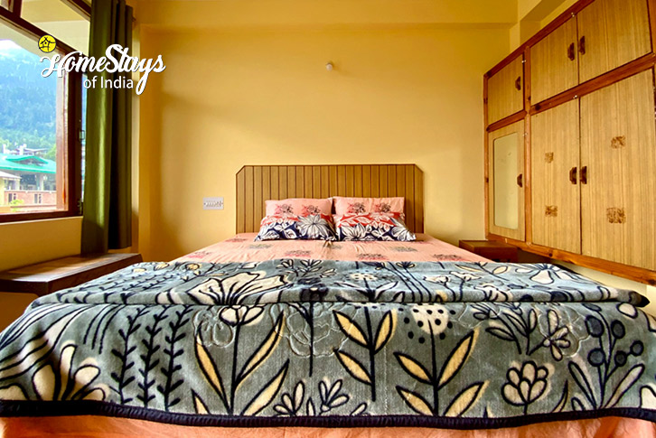 Classic-Room-1.2-+The Mountain Groove Homestay-Old Manali