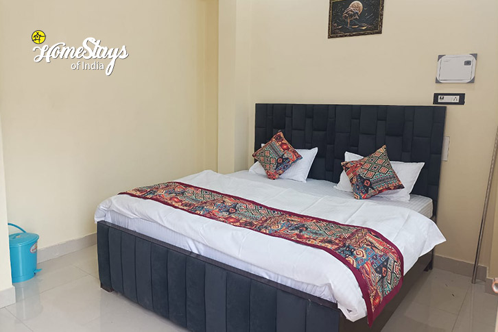 Classic-Room-2-Vedic Sangam Homestay-Prayagraj