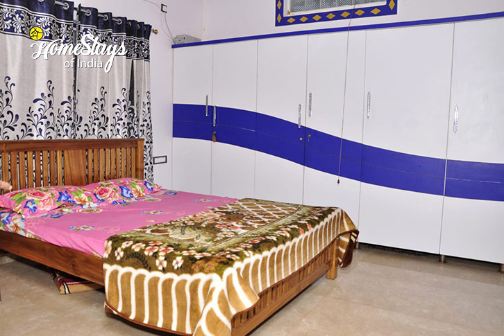 Classic-Room-2-The Green Oasis Homestay-Virajpet-Coorg