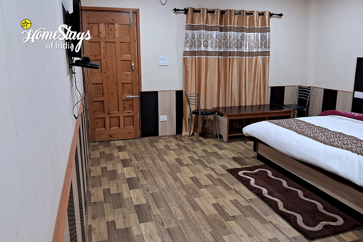 Classic-Room-2-Valley of Dreams Homestay-Shimla