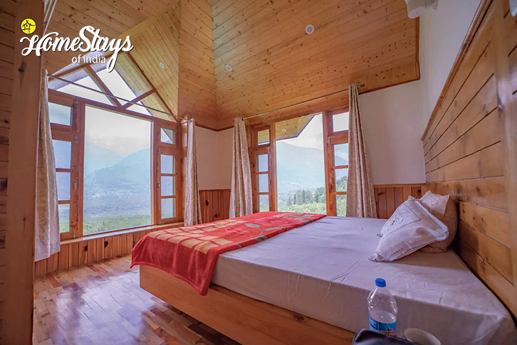 Classic-Room-2-Verdant Vista Homestay-Naggar