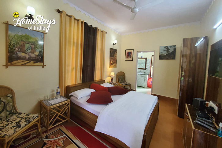 Classic-Room-3-Jone's Estate Homestay-Bhimtal