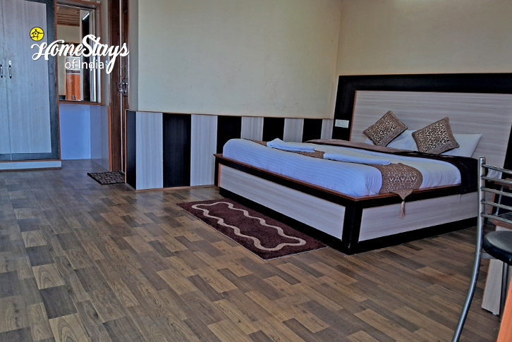 Classic-Room-3-Valley of Dreams Homestay-Shimla