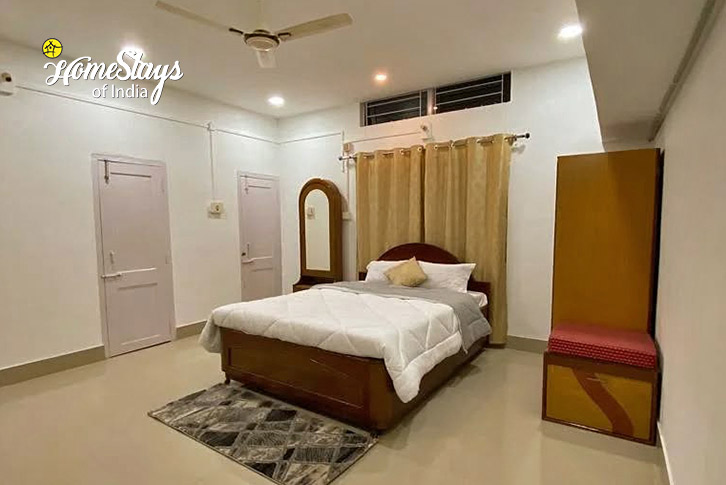 Classic-Room-3.2-Embrace The Nature Homestay-Kaziranga 