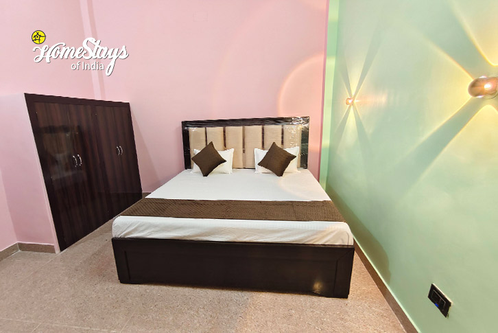 Classic-Room-3.2-Spiritual Spring Homestay-Ayodhya