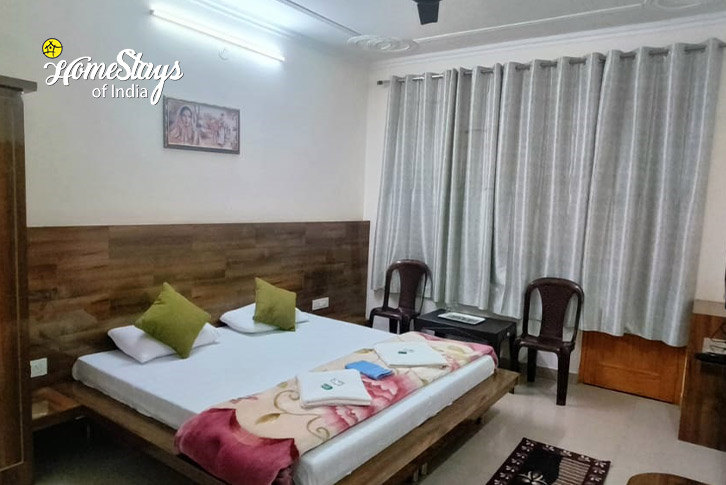 Classic-Room-4-Satobari Homestay-Mcleodganj