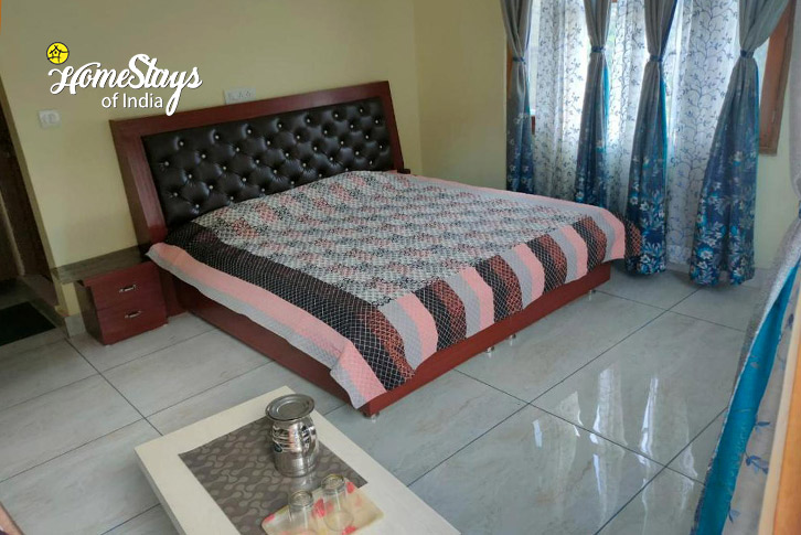 Classic-Room-4-The Pit Stop Homestay-Sundar Nagar