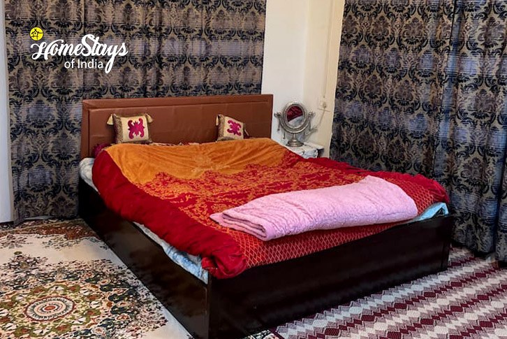 Classic-room-1-Sindh Serenity Riverside Homestay-Sonamarg