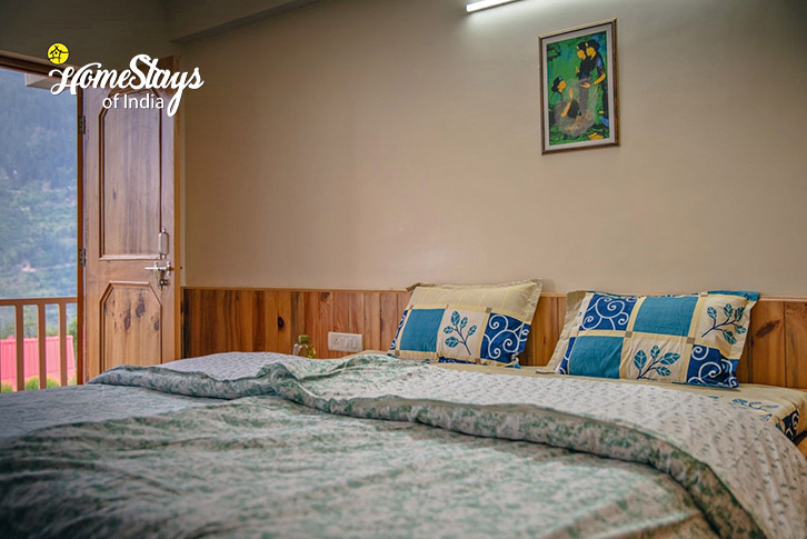 Classic-room-Silent Valley Riverside Homestay-Manali