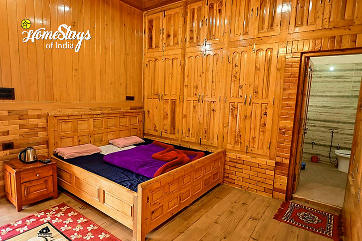 Classic-room-1-Calm Woods Homestay, Devalsari