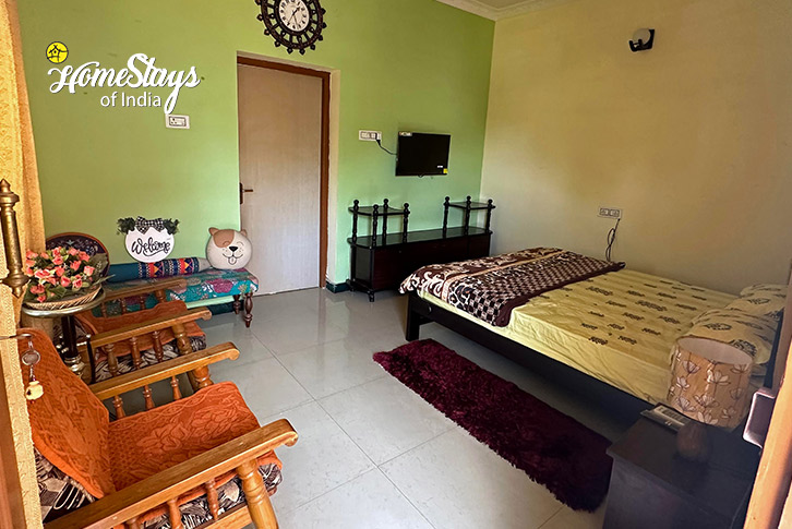 Classic-room-1.3-Noyyal Homestay-Coimbatore