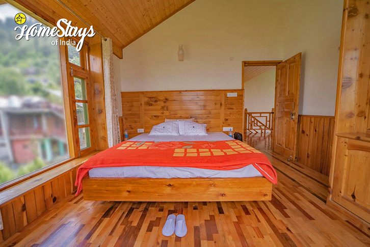 Classic-room-2-Verdant Vista Homestay-Naggar