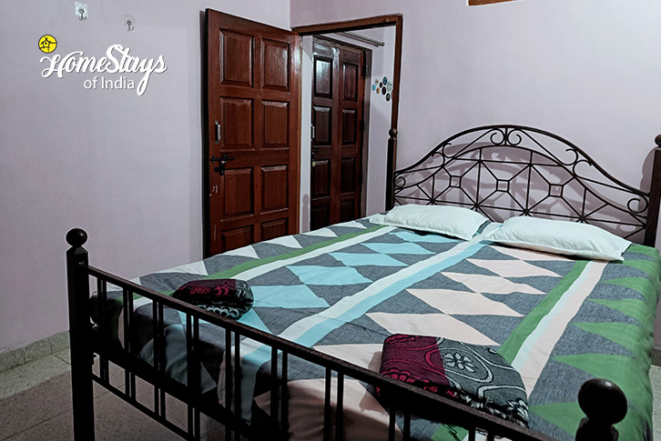 Classic-room-3-Green Sphere Homestay-North Goa