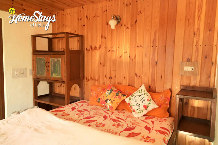 Classic room-3-Kaphal Farmstay, Kempty-Mussoorie