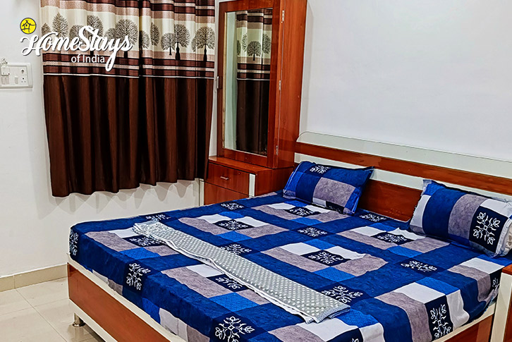 Classic-room-3-Blissful Breeze Homestay-Matheran