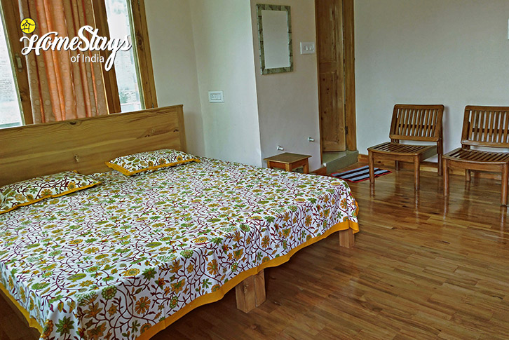 Classic-room-1-Kais Village Homestay-Kullu