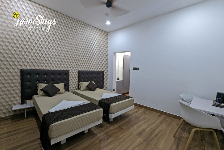 Classic-room-Divine Woods Homestay-Angamoozhy