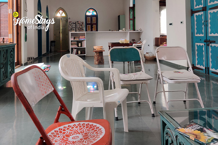 Common-Sitting-The Creative Canvas Homestay-Udaipur