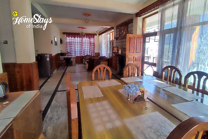 Dining-1-Dream Cottage-Manali