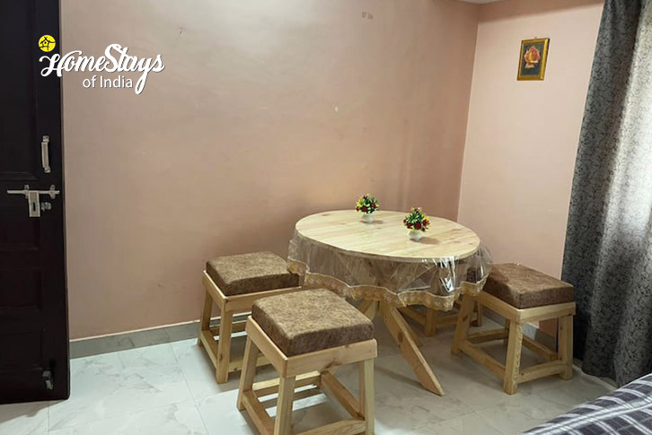 Dining-Kumaon Retreat Homestay-Bhimtal