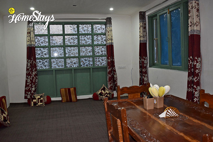 Dining-Living-Truly Local Homestay-Srinagar