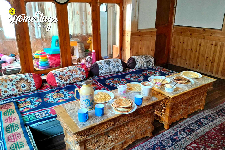 Dining-Rustic Roots Homestay-Leh