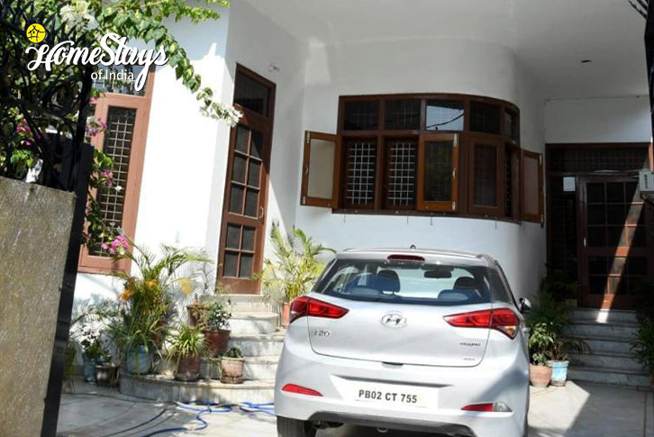 Entrance-1-The Wellness Homestay-Amritsar