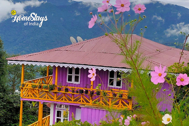 Exterior-1-Peaks & Valleys Homestay-Rishop