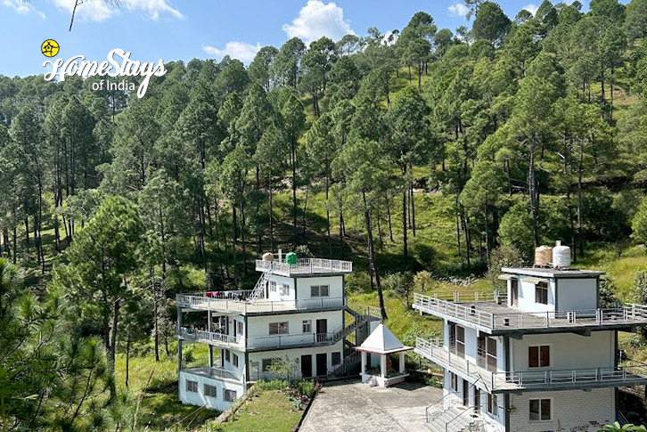 Exterior-1-Dreamy Dawn Homestay-Kausani