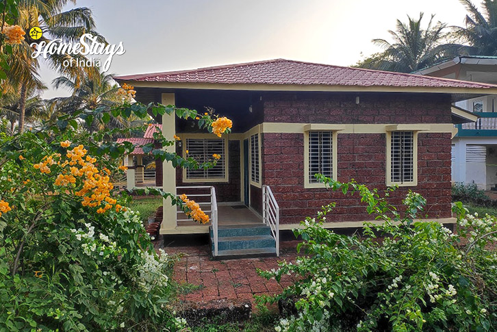 Exterior-1-Mango Grove Farmstay, Ranjangiri-Nashik