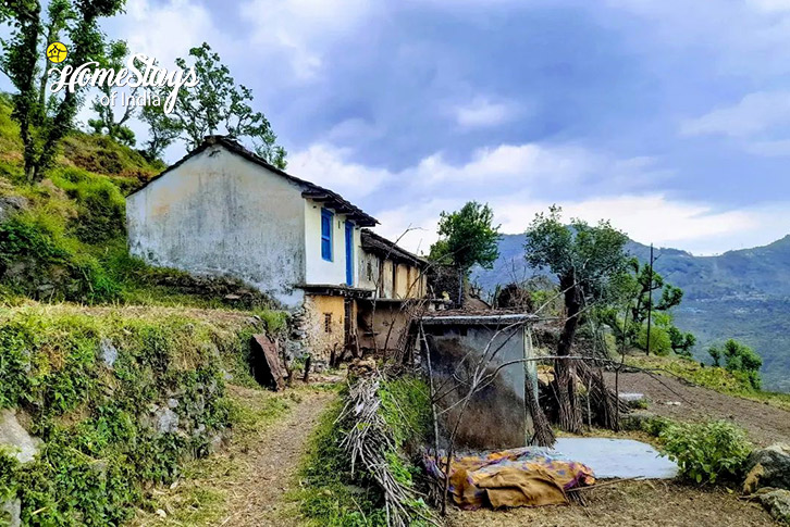 Exterior-1-Serene Symphony Homestay-Rishikesh