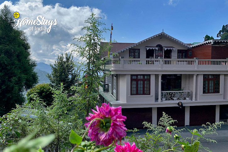 Exterior-Enchanting Hills Homestay-Ghoom, Darjeeling