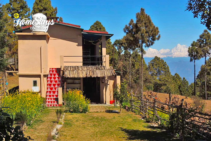 Exterior-Cloud Crest Homestay, Manila-Almora