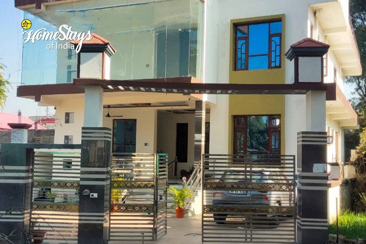 Exterior-Family Homestay-Barsar