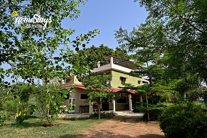 Exterior-Wild Woods Homestay-Pench