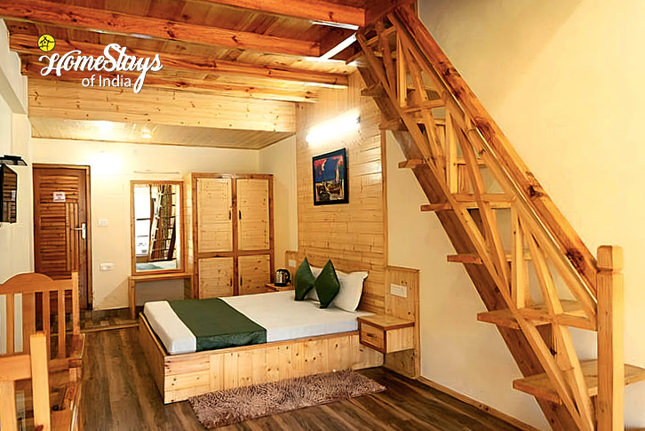 Familt-Attic-Room-1-Magic Wood Homestay,Vashisht-Manali