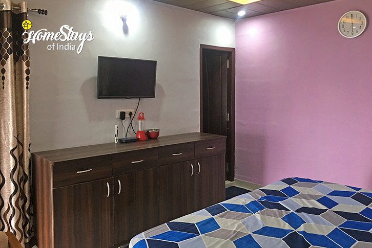 Family-Room-1.1-Cloud Trails Homestay, Dhanolti