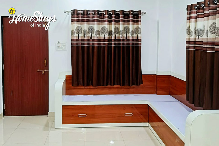 Classic-Room-1.1-Blissful Breeze Homestay-Matheran