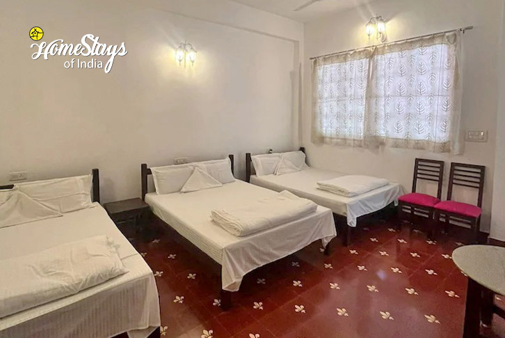 Family-Room-1.2-Brew Memories Homestay-Chikkamagaluru