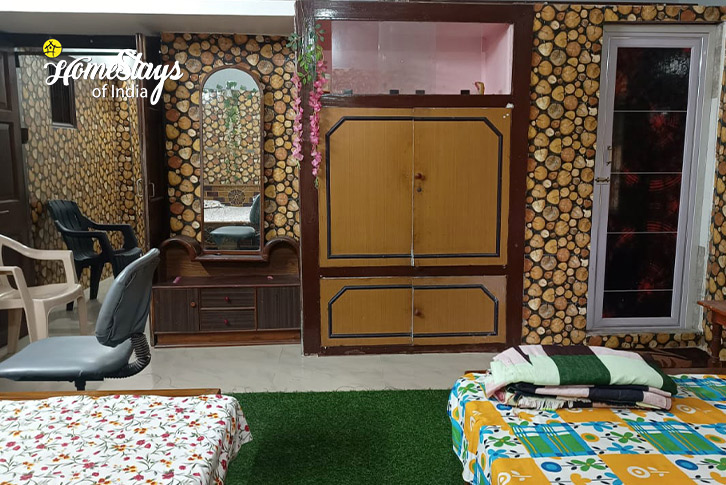 Family-Room-2.1-Devine Roots Homestay-Bhubaneswar