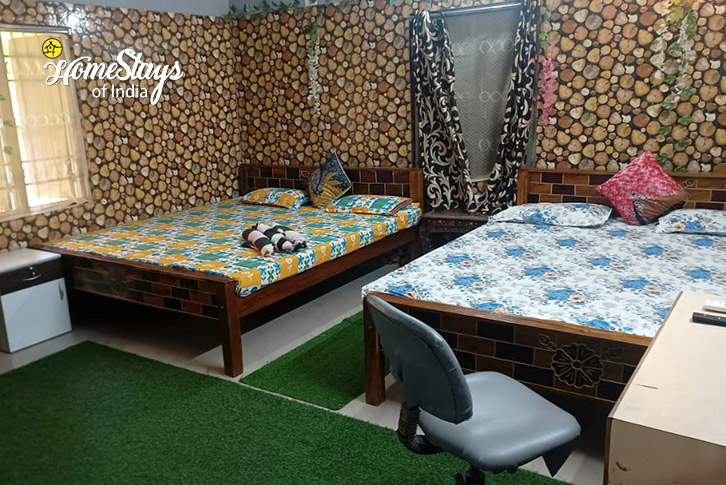 Family-Room-2.2-Devine Roots Homestay-Bhubaneswar