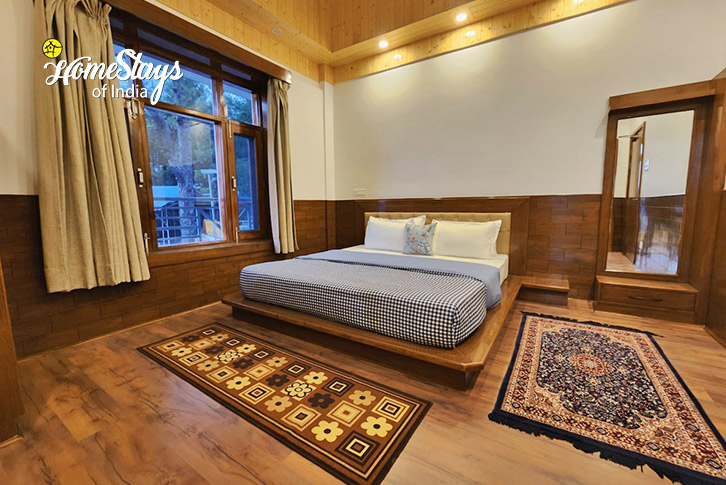 Family-Room-3-Radiance Homestay-Kumarsain, Narkanda